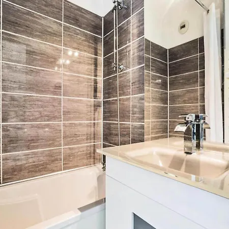 Prestige 1 Bedroom 5 People Apartment